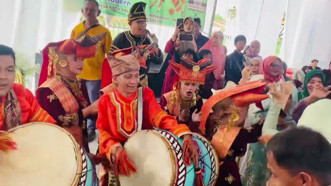Perbanguan punya cerita‼️ baralek gadang Annisa dan rudi‼️ banyak saweran….