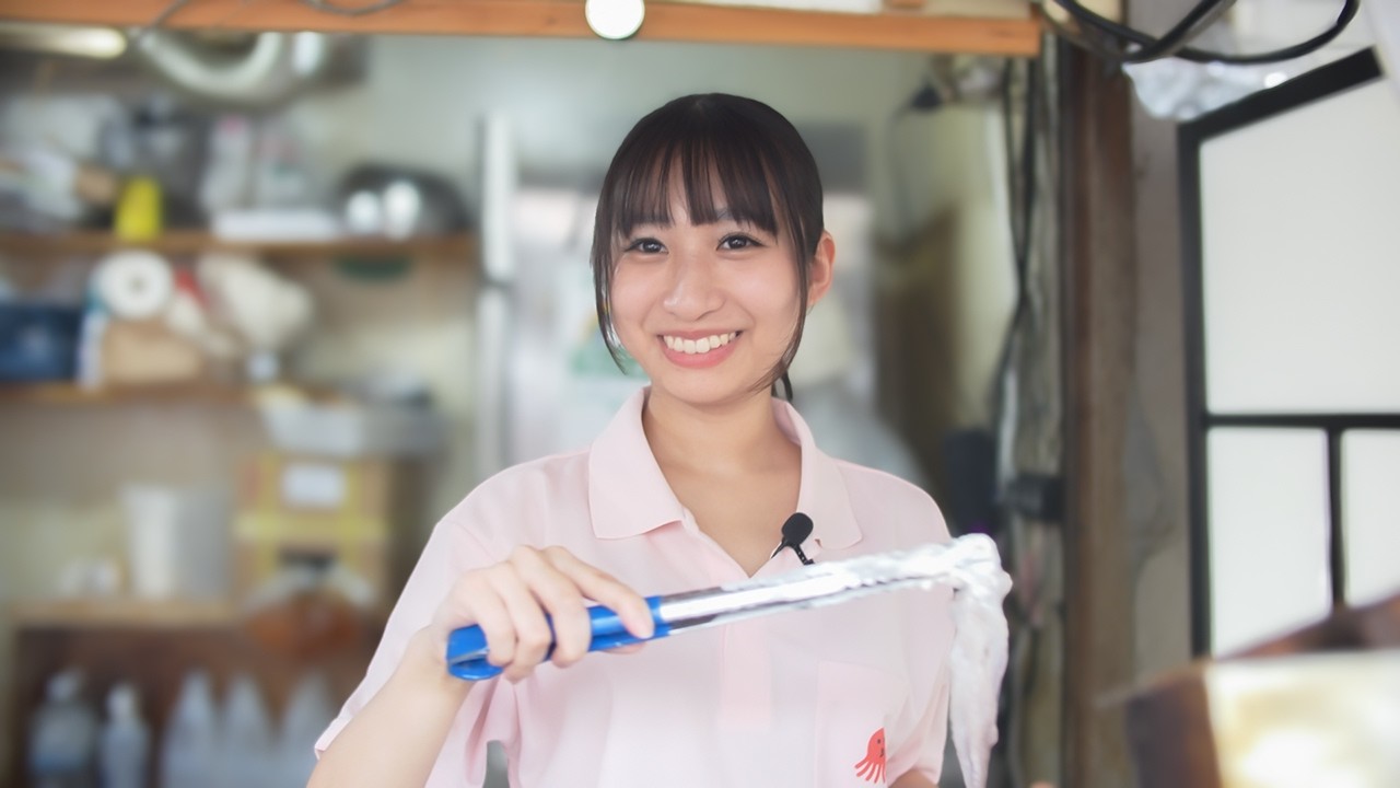 20歳の女子大生孫娘が宣言！「爺ちゃんのせんべい店を継ぐよ！」【築地場外】