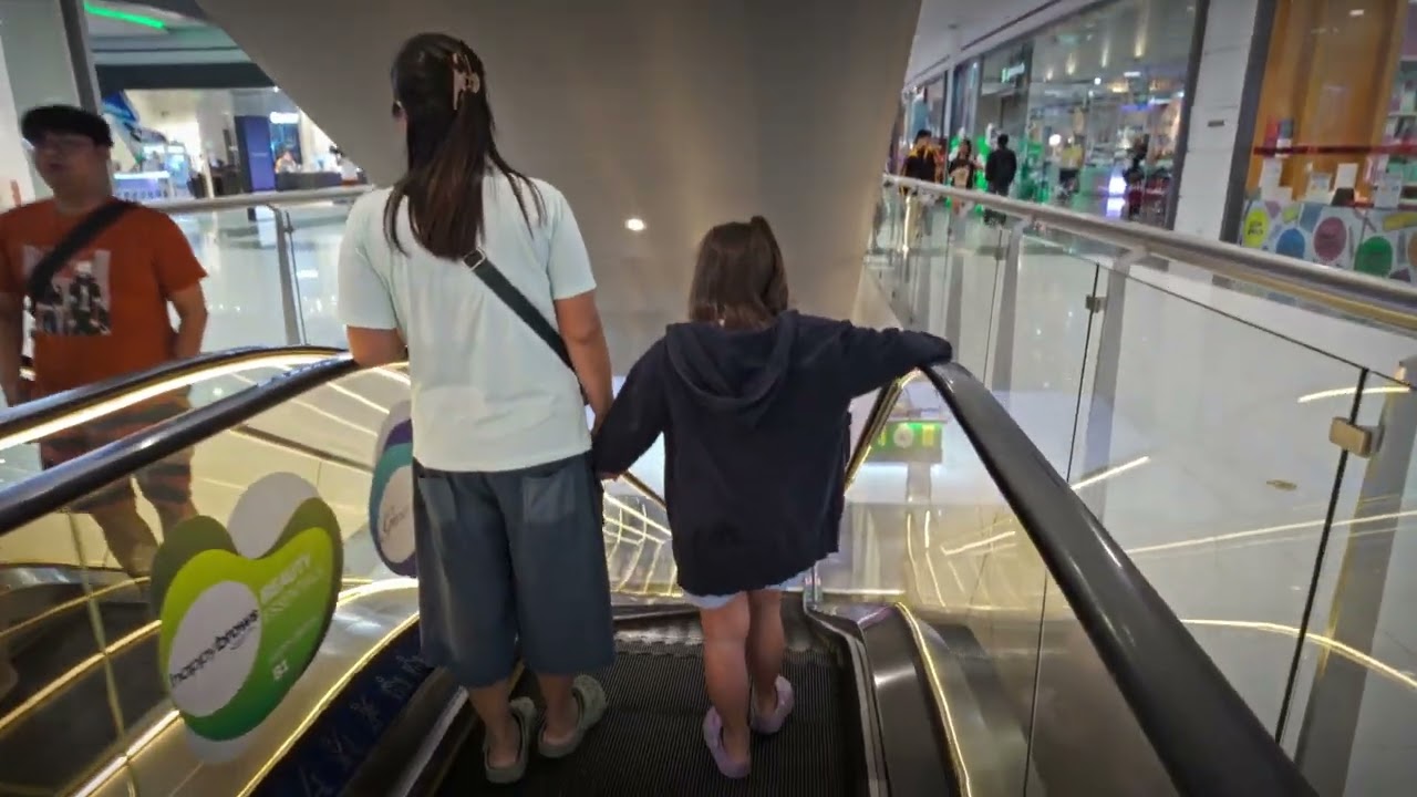 Philippines, SM SJDM, 2X escalator