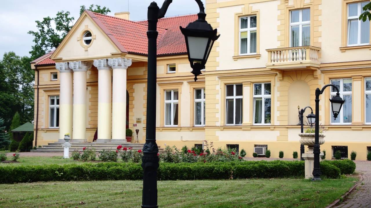 Pałac Piorunów (Piorunów Palace)