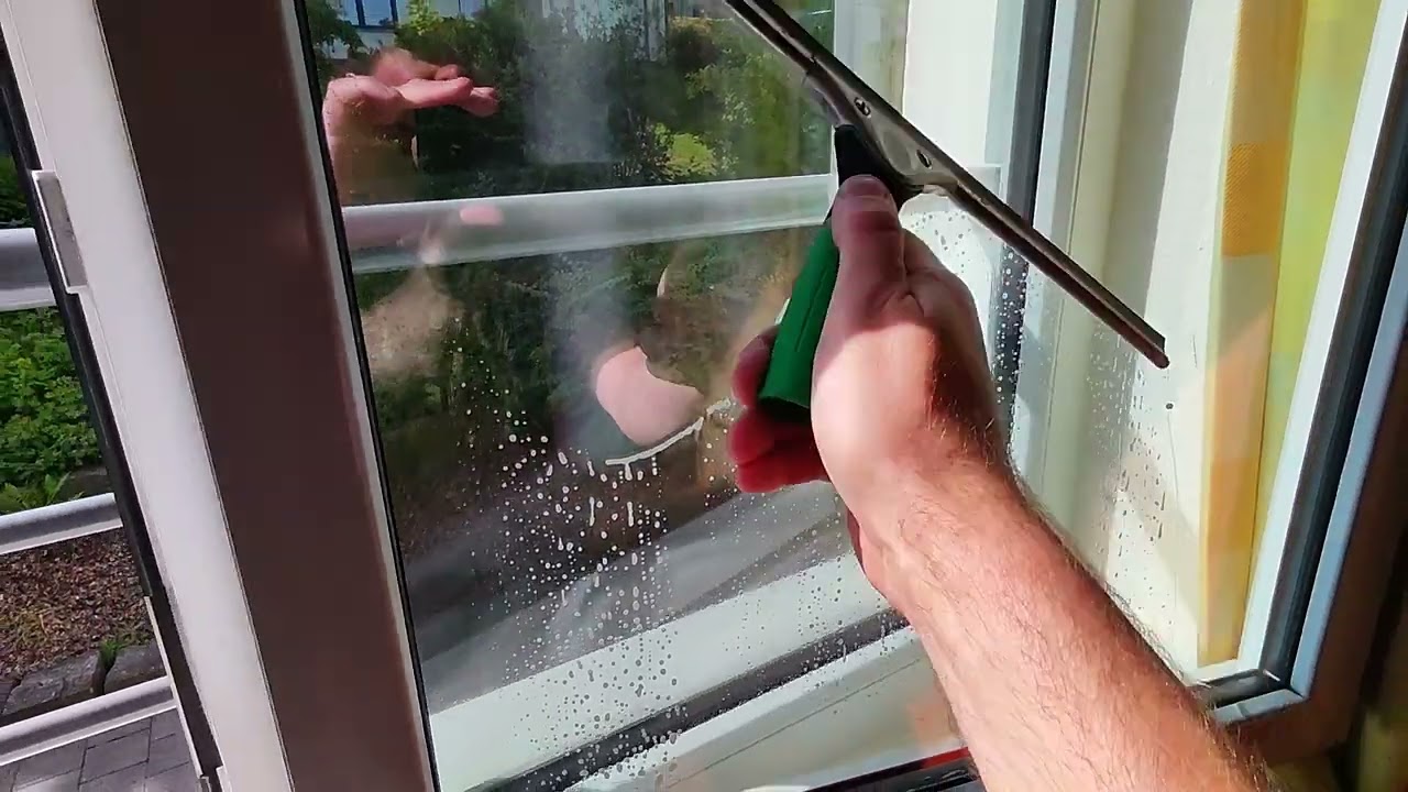 Professionelle Fensterreinigung vom Profi