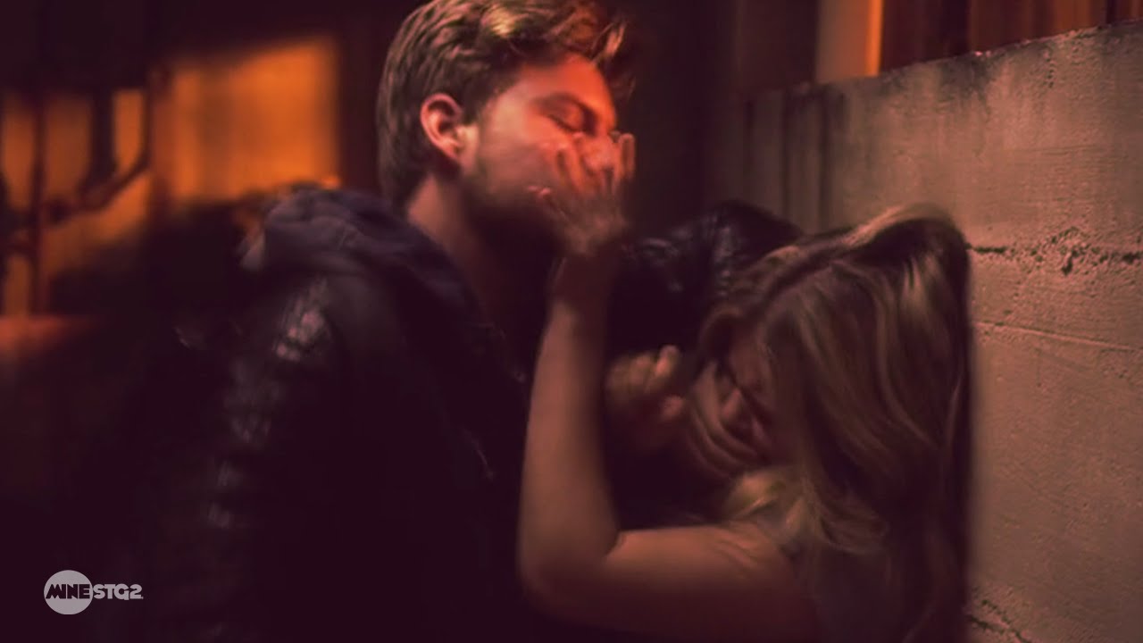 Pretty Little Liars - Alison is Stabbed - 