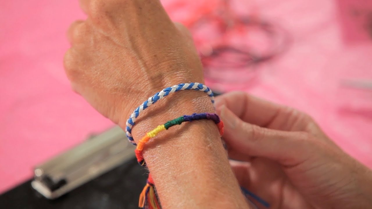 How to Make Spiral Friendship Bracelet | Bracelet Patterns