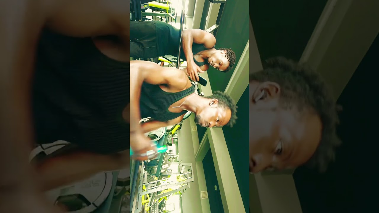 Calisthenics x Strength training w the boys. Stay tuned, more videos otw!!🔥 