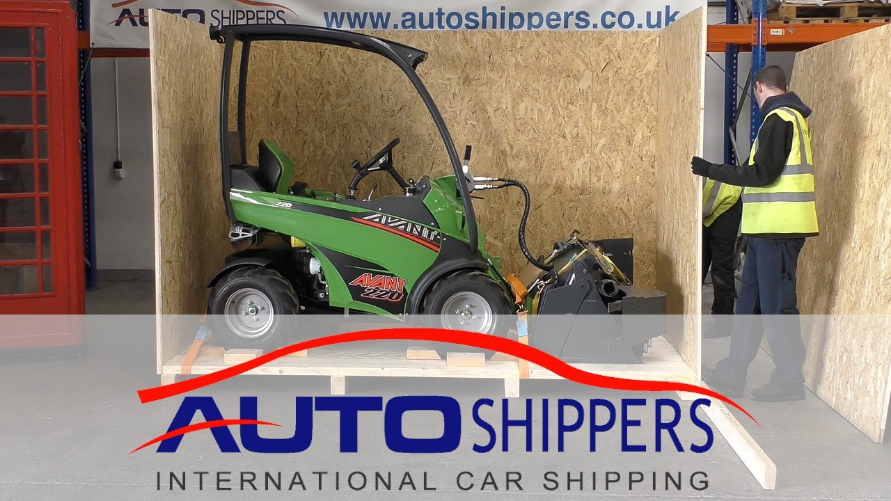 Professionally Crating an Avant 220 Mini Tractor for Shipping to New Zealand | Autoshippers