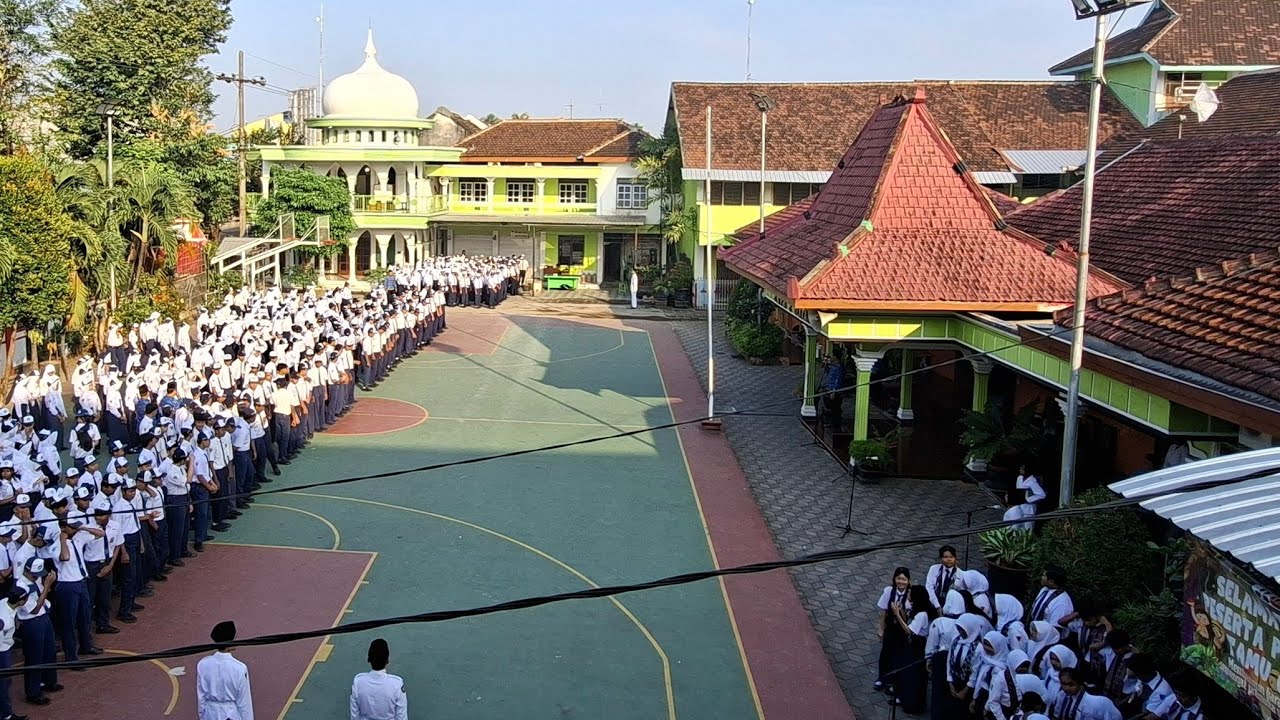Upacara 17 Agustus 2025 SMPN 2 Blitar