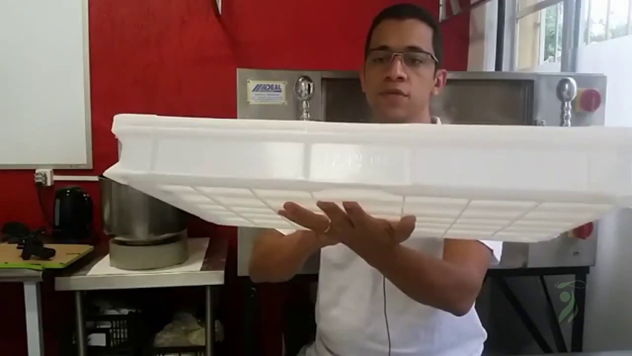 Como garantir a textura perfeita da massa de pizza Napolitana