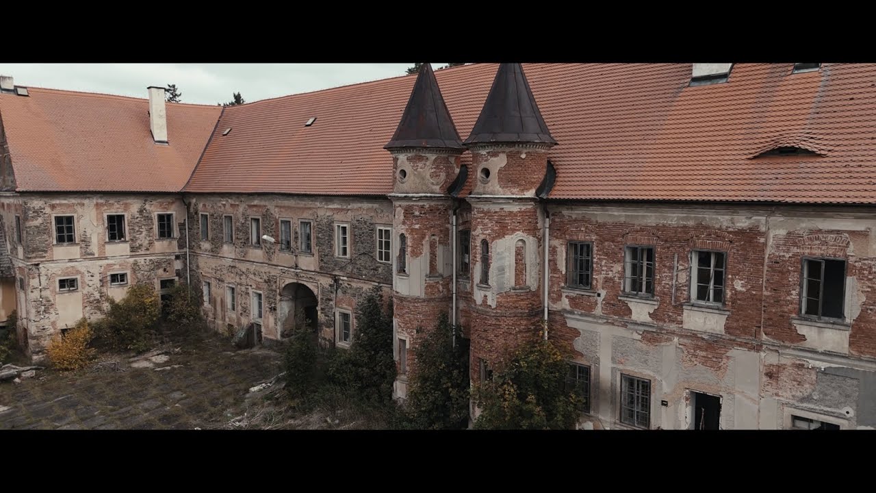ZÁMEK KRUKANICE – KLENOT, KTERÝ ČEKÁ NA PROBUZENÍ
