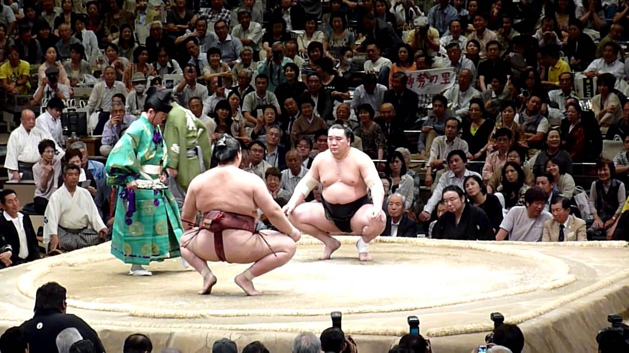 Ozeki Kisenosato (12-0) - Yokozuna Harumafuji (9-3) , Sumo : Natsubasho 2013