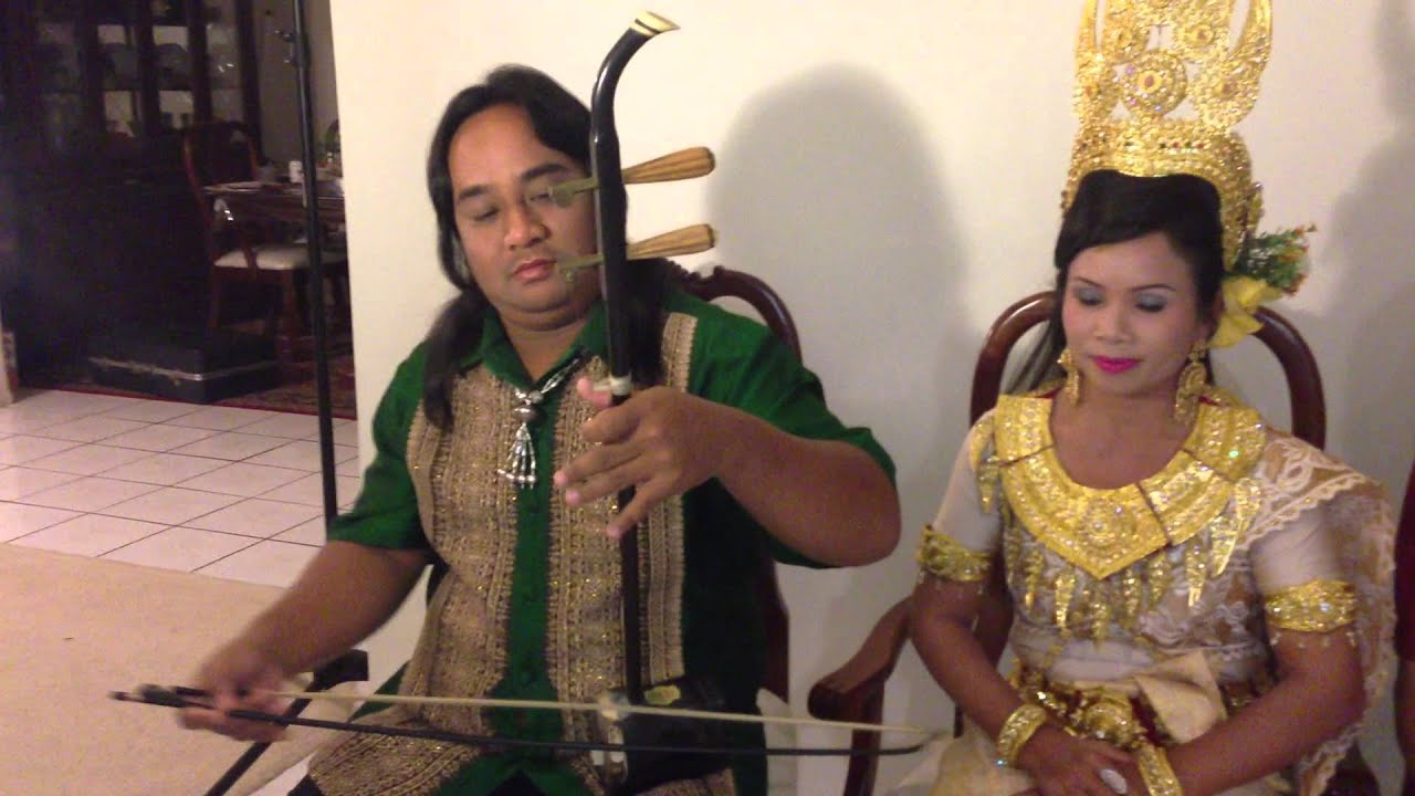Kantrum Namphoeung Muang Surin (II)