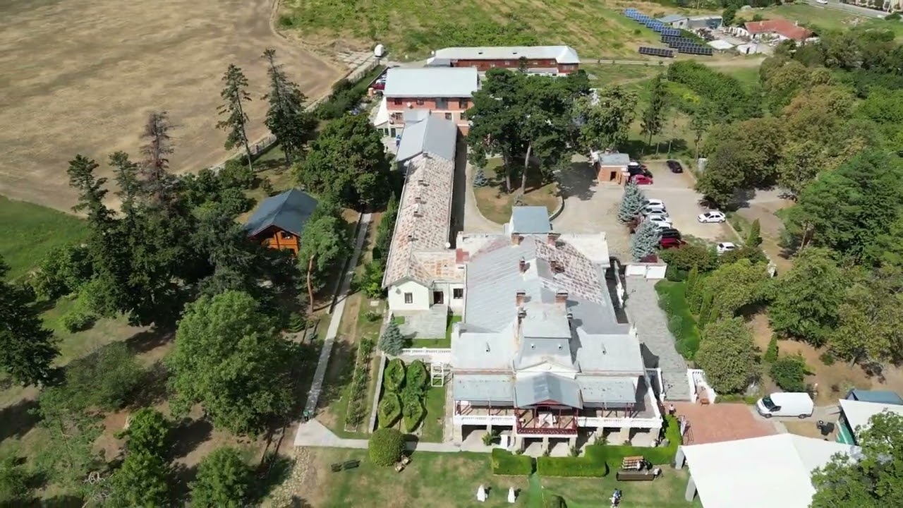 Conace și case boierești din județul Iași