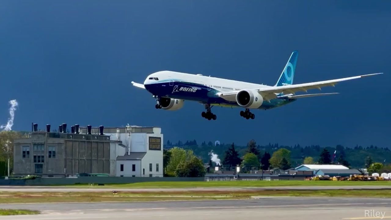 Boeing 777X Stunning Approach at Boeing Field Before the Storm!
