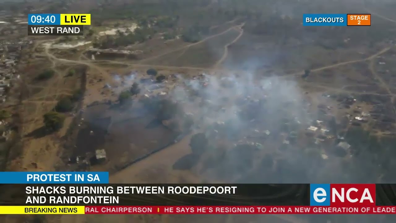 Shacks burning between Roodepoort and Randfontein