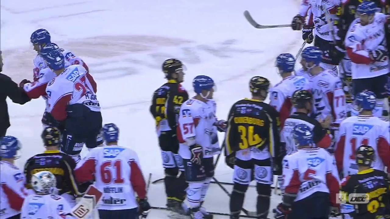 Krefeld Pinguine - Adler Mannheim 16.09.2016 Szenen nach dem Spiel