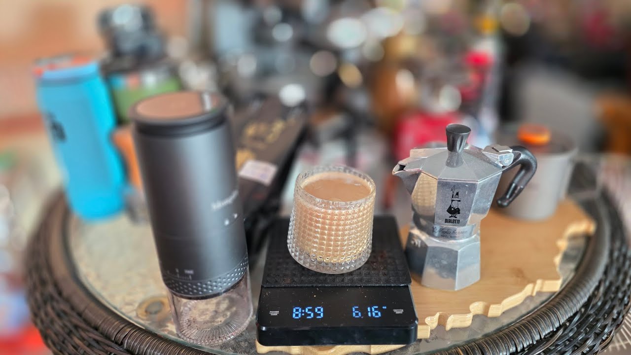 สวัสดี​กาแฟวันเสาร์ #หัวกลมชงกาแฟ ​ #กาแฟผาฮี้กับนมสด #เตาAPG ​ #bialetti2cups #เก๊กนะครับ ​ 