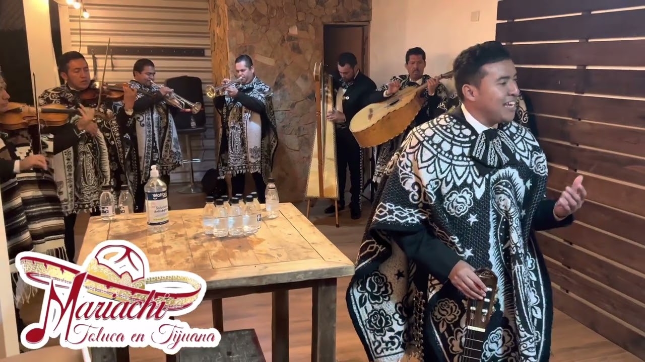 Por qué en una serenata romántica ￼ no podía faltar esta canción ￼ amarte a la Antigua ￼❤️🥰