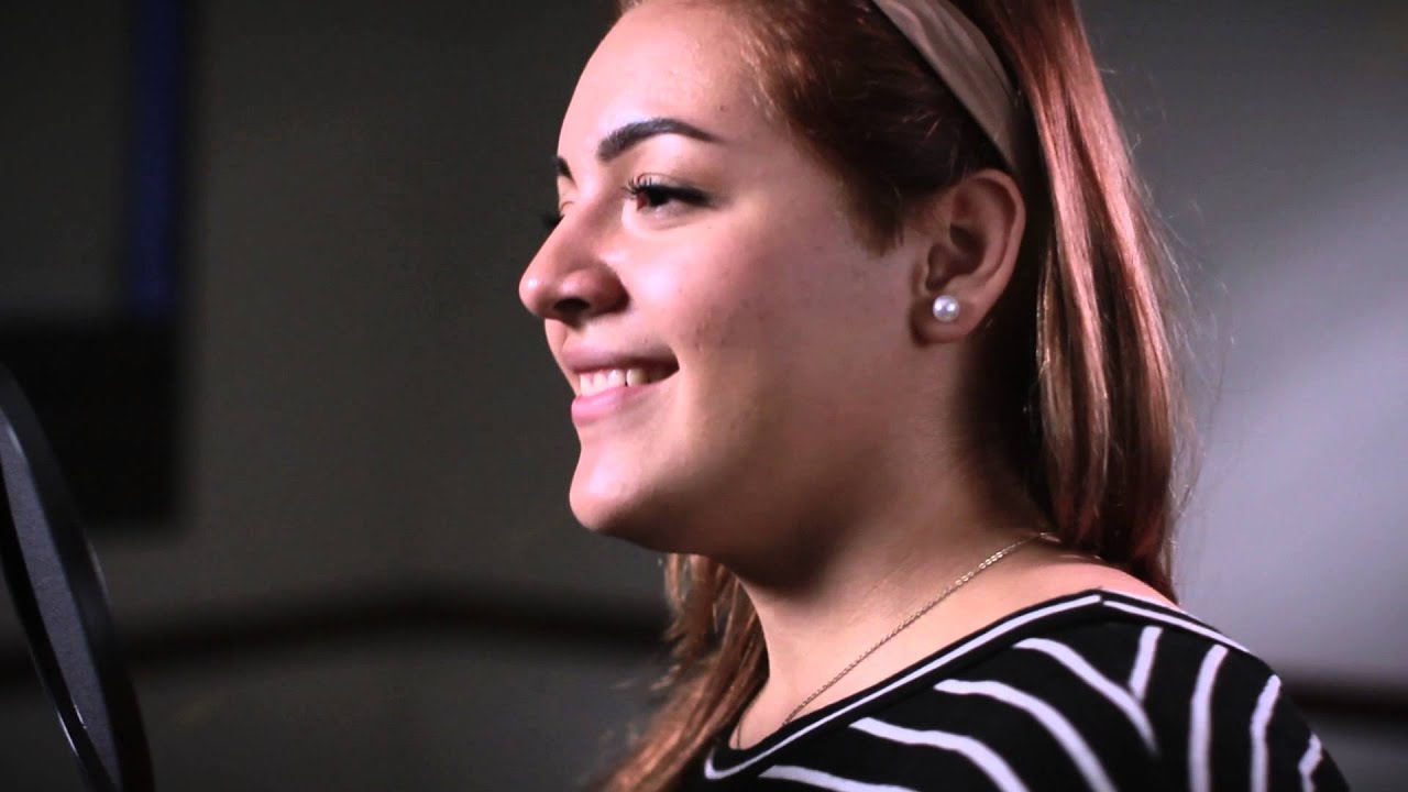 2. Sigue Adelante -Helga Arellano-
