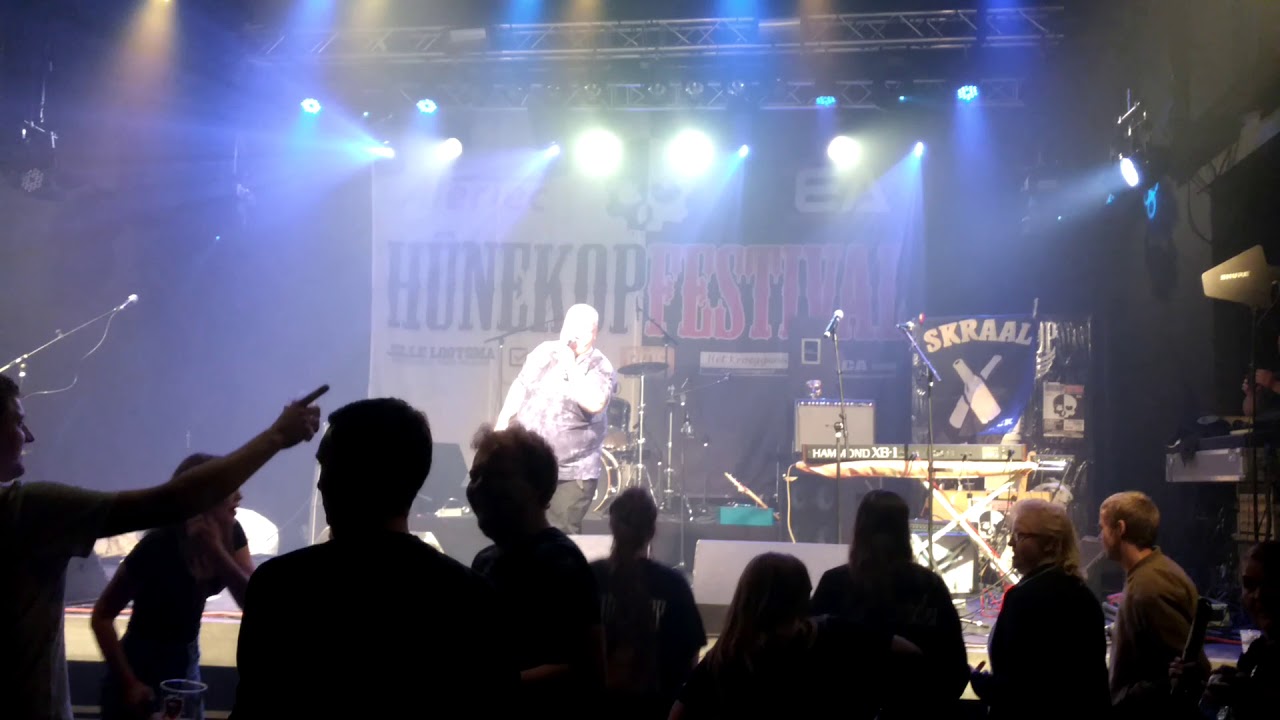 Hûnekop festival 2017 Gewoon Bram op de fiets nei harkema