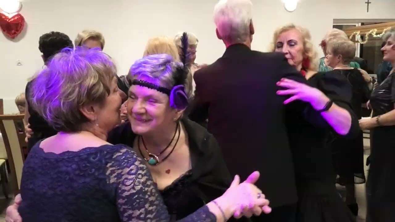 Bez peleryny ani rusz Kapela Piotra Bińkowskiego na  koniec karnawału w Białej Rawskiej 14 02 2026