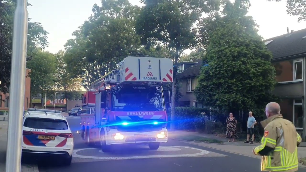 aankomst brandweer Ijsselstein bij melding gebouwbrand