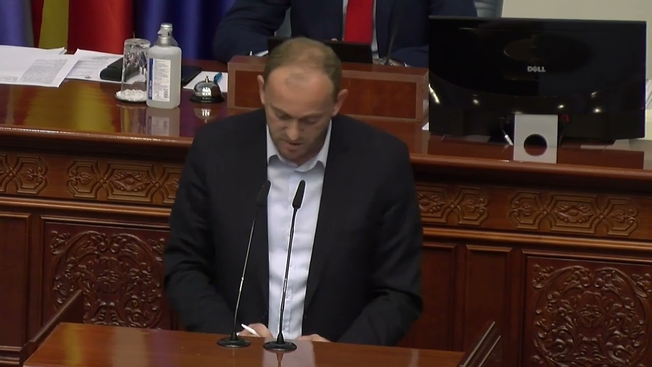 Ajdari - VMRO-s&euml;: Nuk mund ta p&euml;rballoni nj&euml; komandant si Talat Xheferi n&euml; krye t&euml; Kuvendit