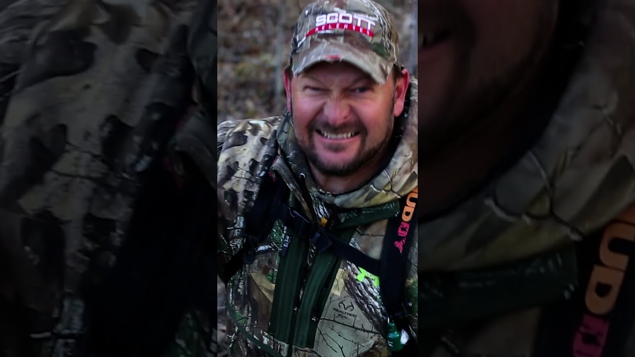 Larry's BIG BEAR!! #shorts l #scottarchery