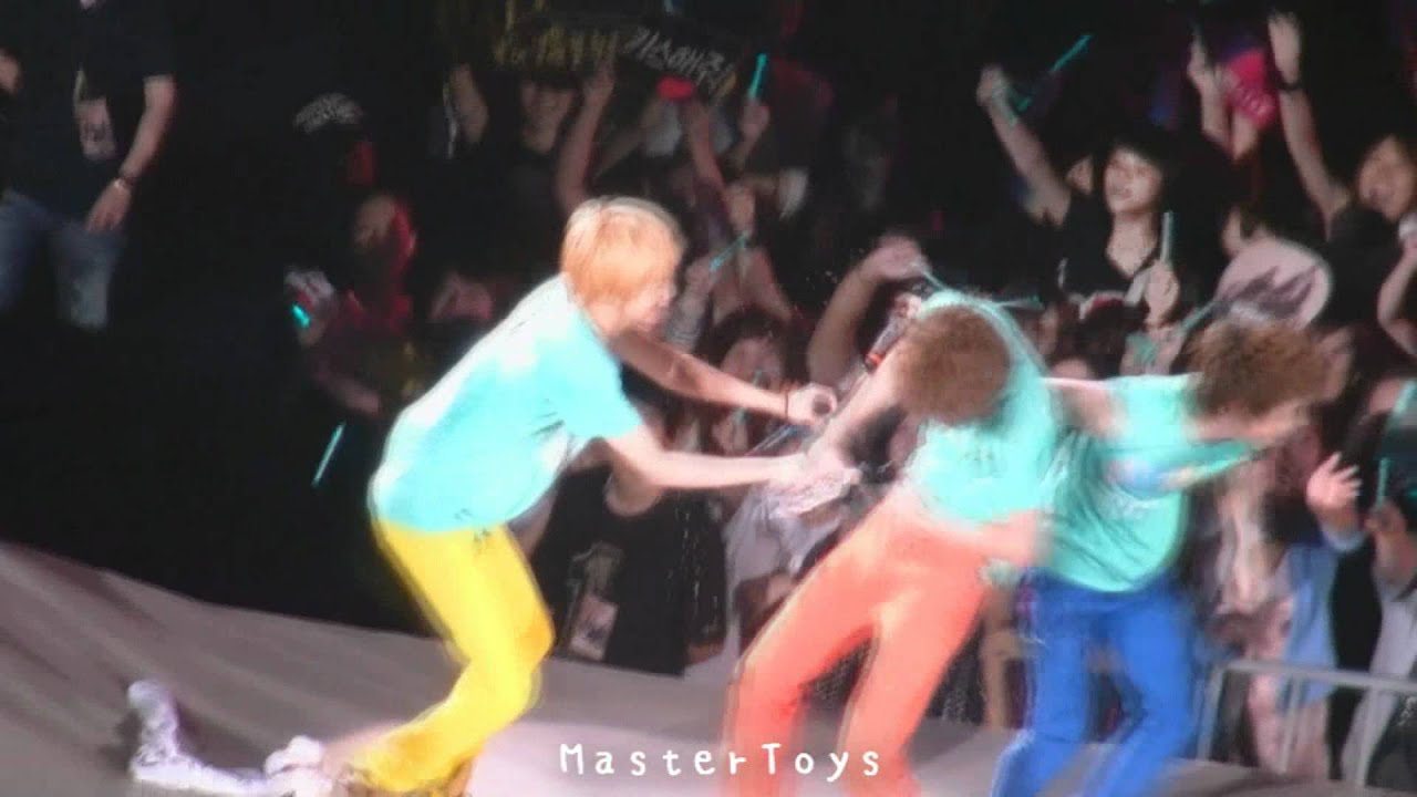 110716 SHINee - Bodyguard (TaeMin)
