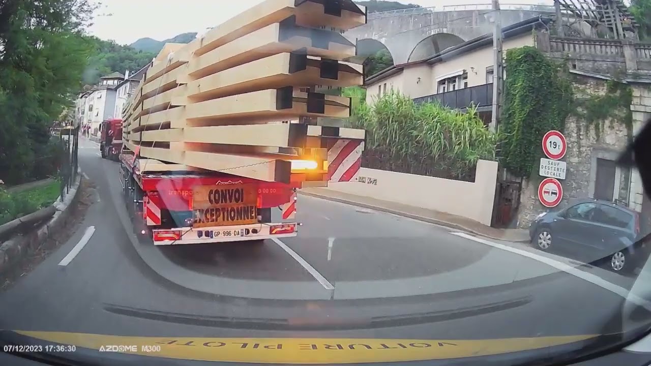 Convoi exceptionnel cayon poutres 31 metres