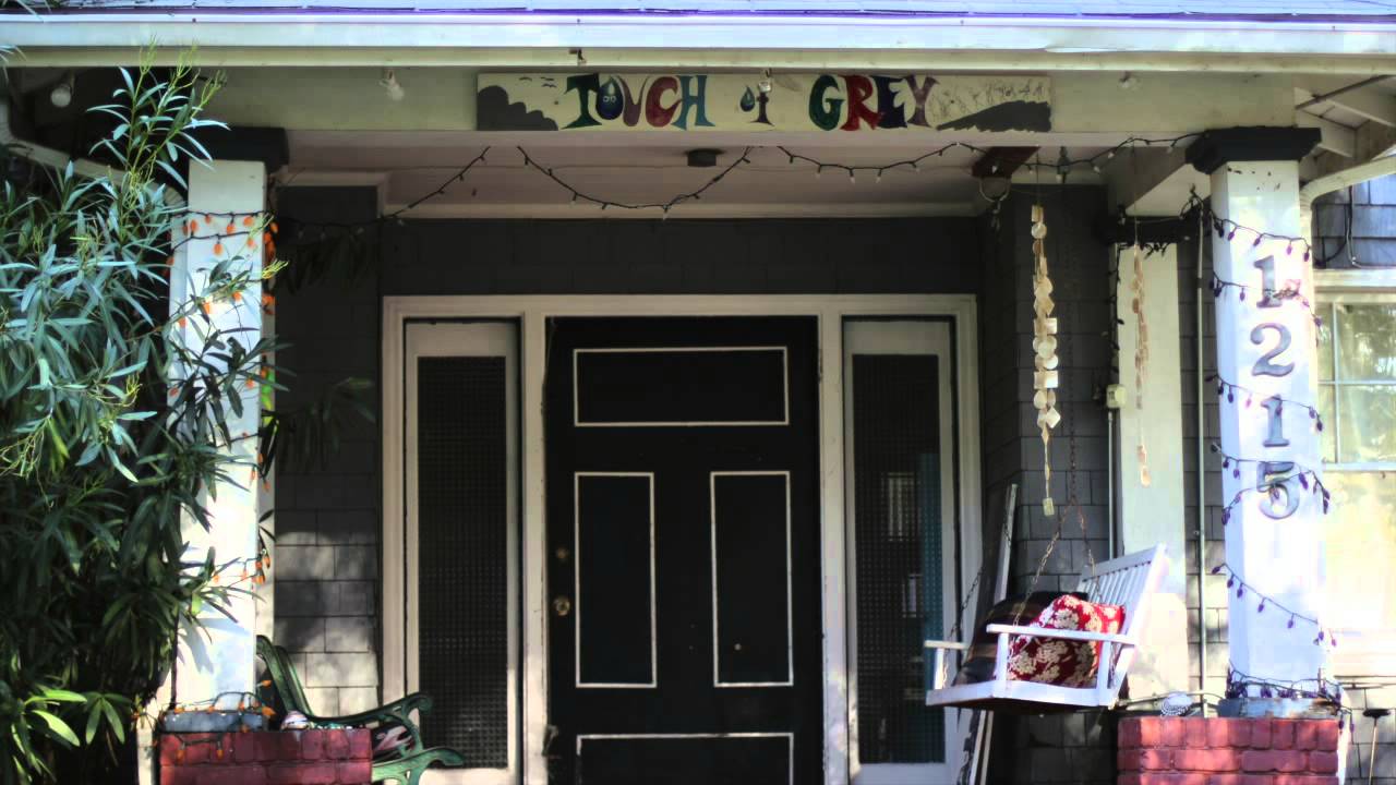 The dead houses: Palo Alto co-operative living