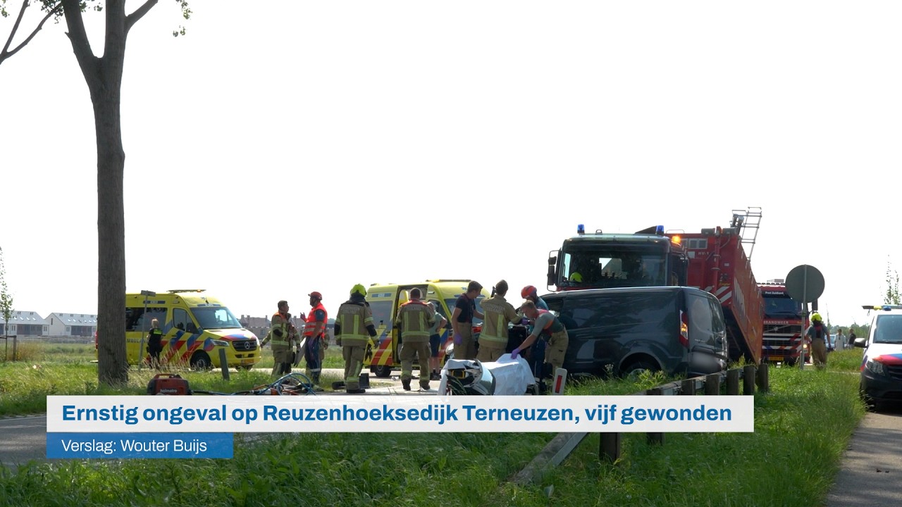 Ongeval met twee voertuigen op Reuzenhoeksedijk Terneuzen, 5 gewonden - 112 Nieuws | Omroep ZVL
