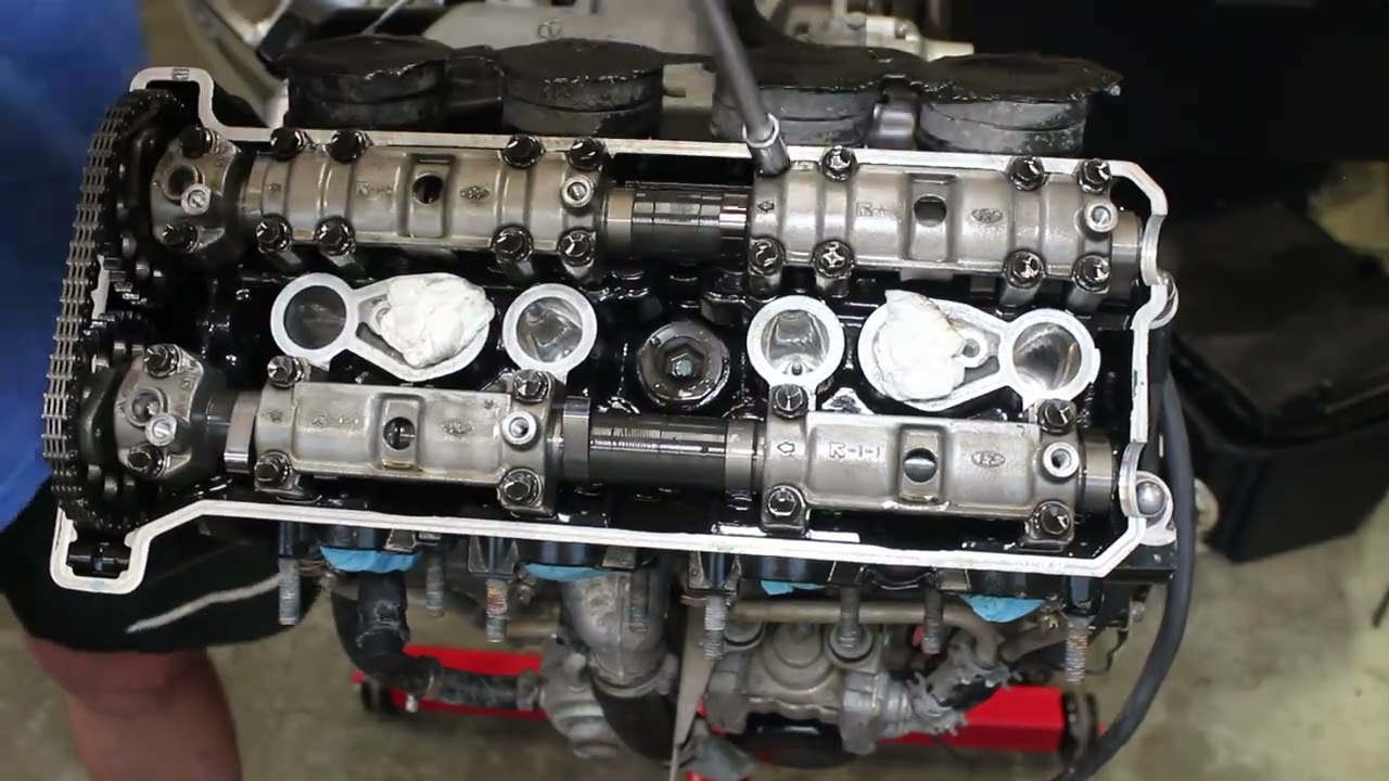 Yamaha R1 - Valve adjustments