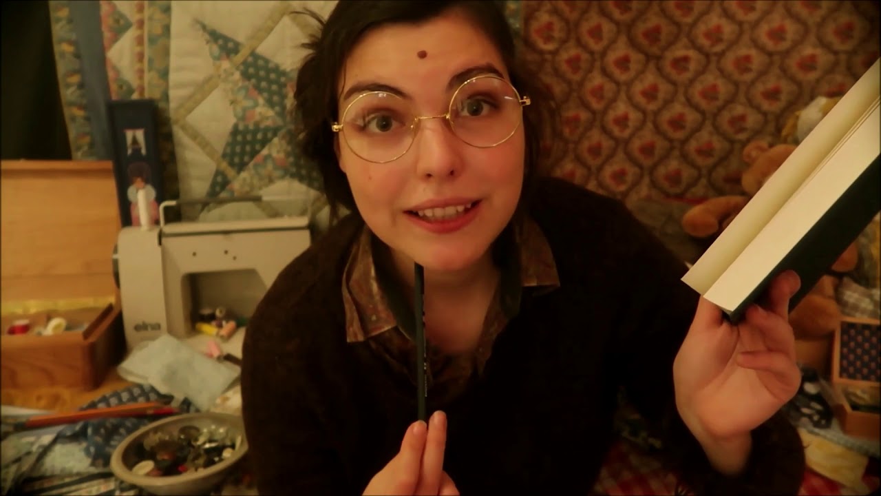 ASMR - The cozy quilt shop - gentle tapping & fabric sounds ✂️