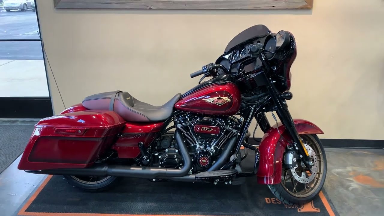 NEW!! 2023 Harley-Davidson 120th Anniversary Street Glide Special in Heirloom Red Fade-FLHXSANV