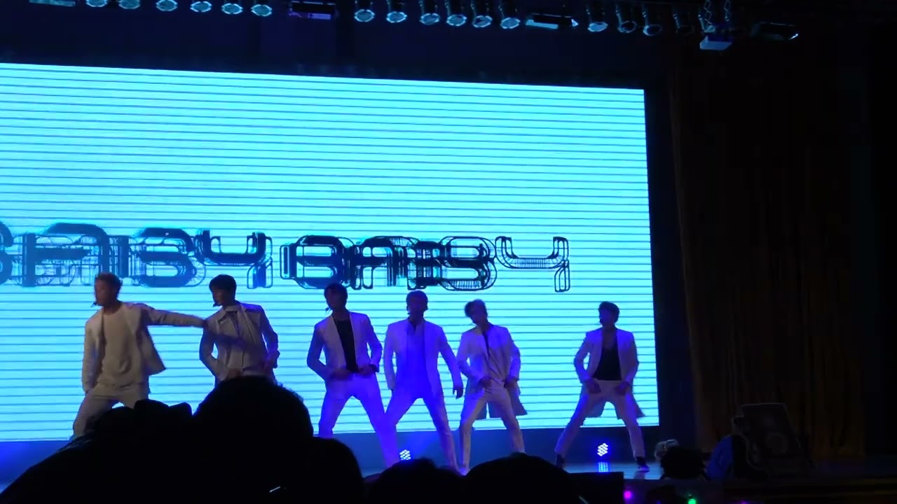 China boy band Team Spark &rsquo;BABY BABY' Special Stage @2017华南理工大学广州学院  &ldquo;BABY BABY&rdquo;特别舞台