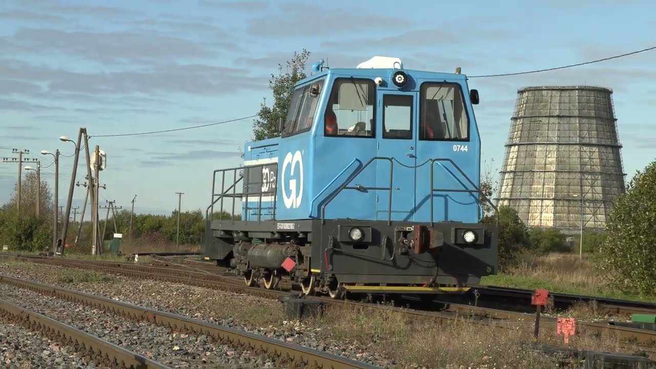 Тепловоз ТГМ40-0744 на ст. Маарду / TGM40-0744 at Maardu station