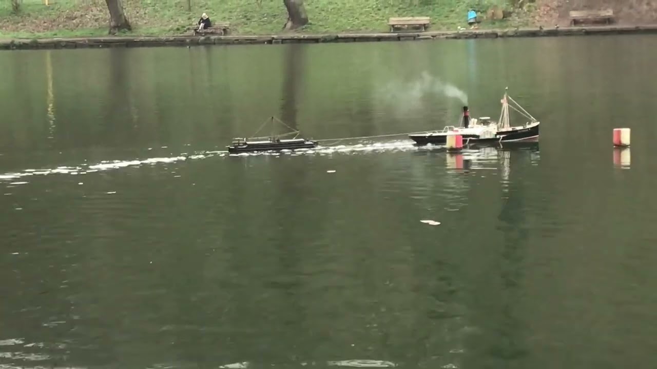 Graupner Glasgow mit 90FT Barge