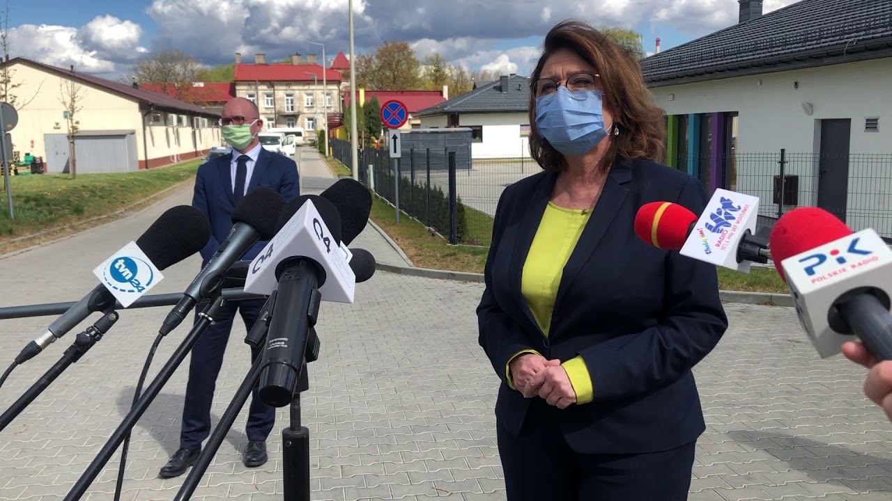 Małgorzata Kidawa-Błońska we Włocławku o placówkach opiekuńczo-wychowawczych w czasie epidemii