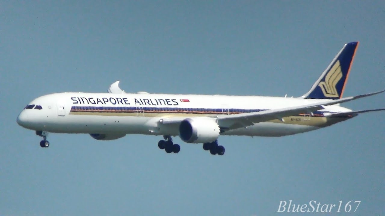 [1st 787-10 service to Japan] Singapore Airlines Boeing 787-10 (9V-SCB) landing at KIX/RJBB RWY 24R