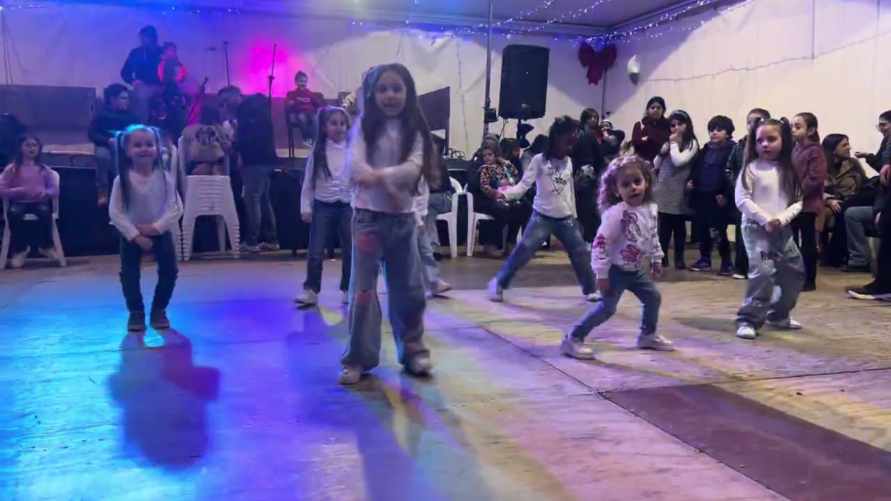 Esibizione hip hop alpha girls honey s crew desolé castell Umberto 6/1/26