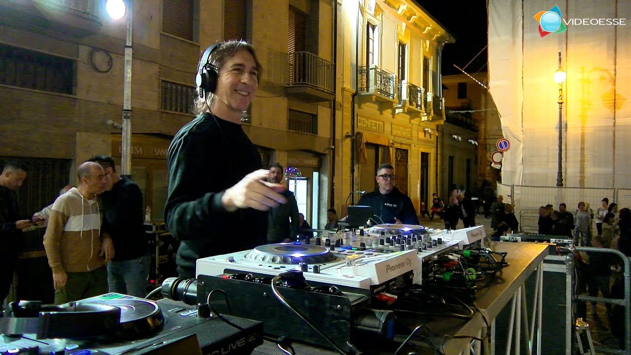 Mario Fargetta a Sulmona, djset a piazza XX Settembre, Pasqua 2024