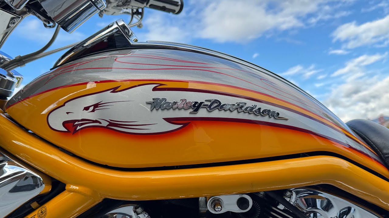 2006 Harley-Davidson VRSCSE2 CVO Screamin’ Eagle VROD