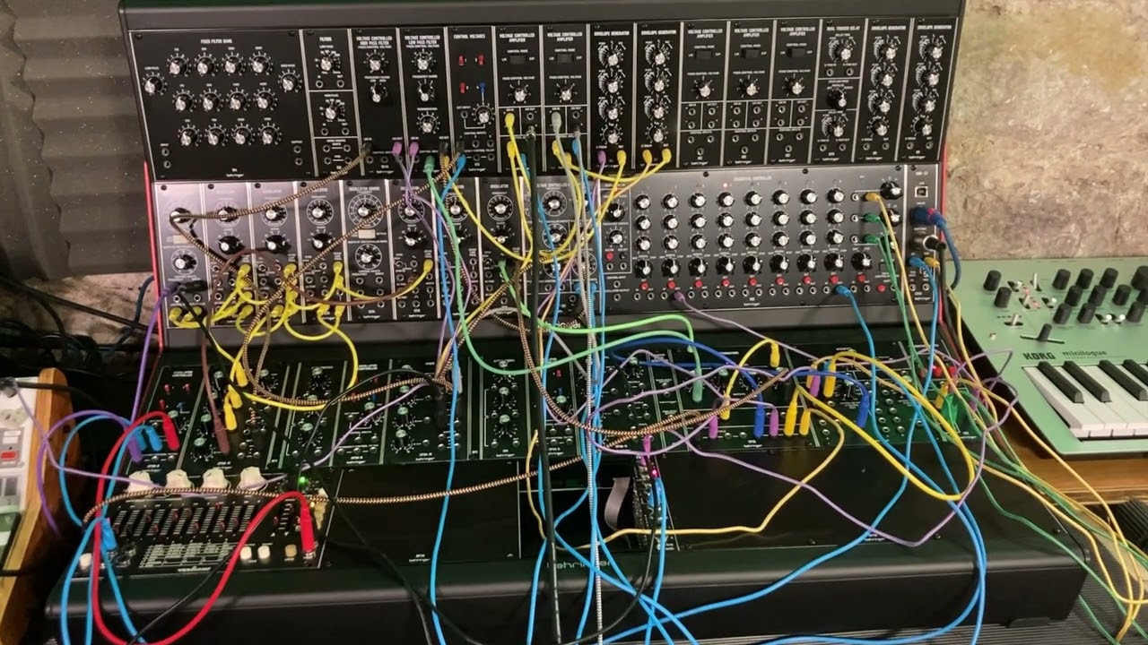 Behringer System 55 stereo