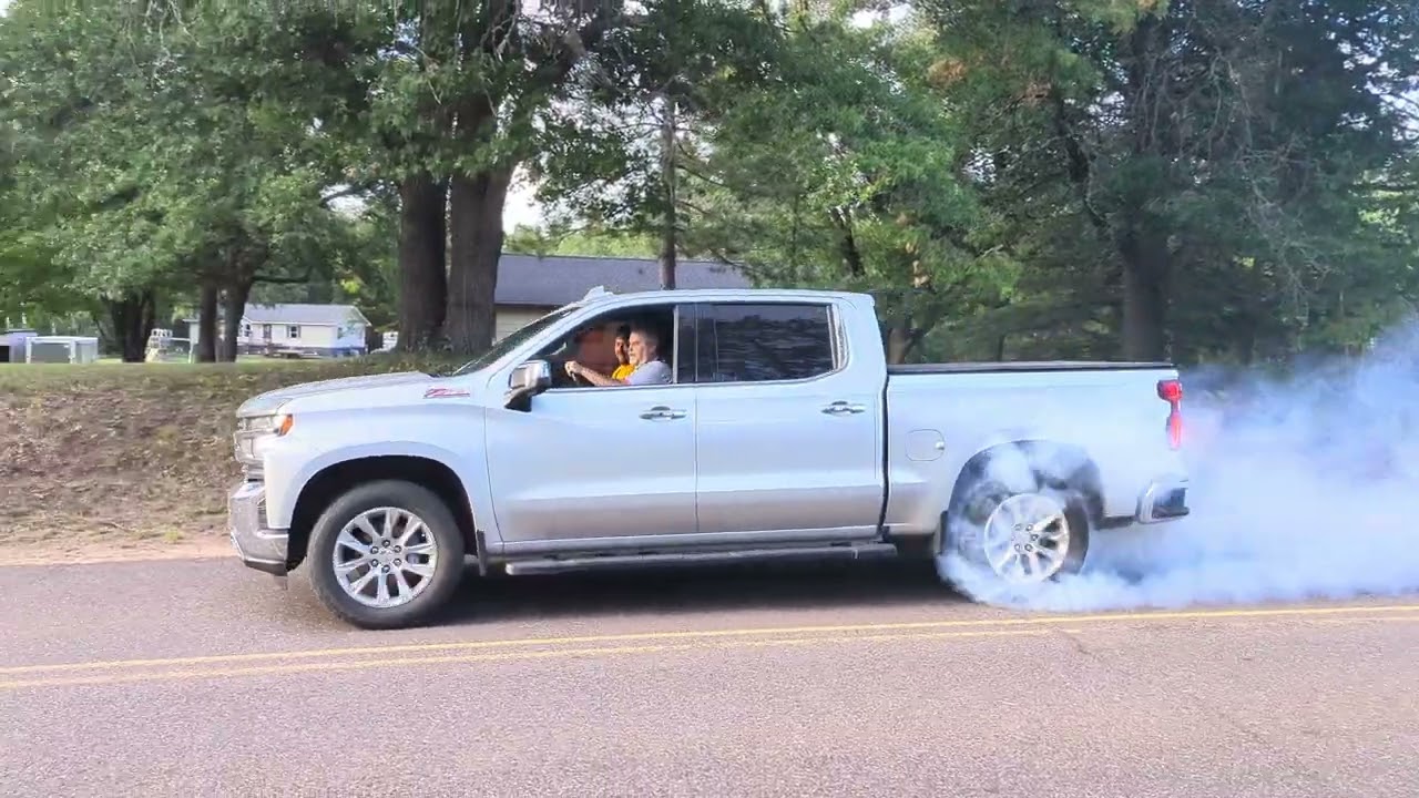 2021 Chevrolet Silverado Burnout