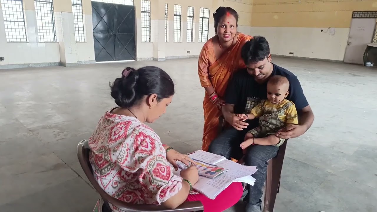 अनीता शिवानी के बेटा अविनाश बाबू का 9 मंथ का टीका और उनकी भतीजी प्राची का ढाई महीने का टीका लगा है 