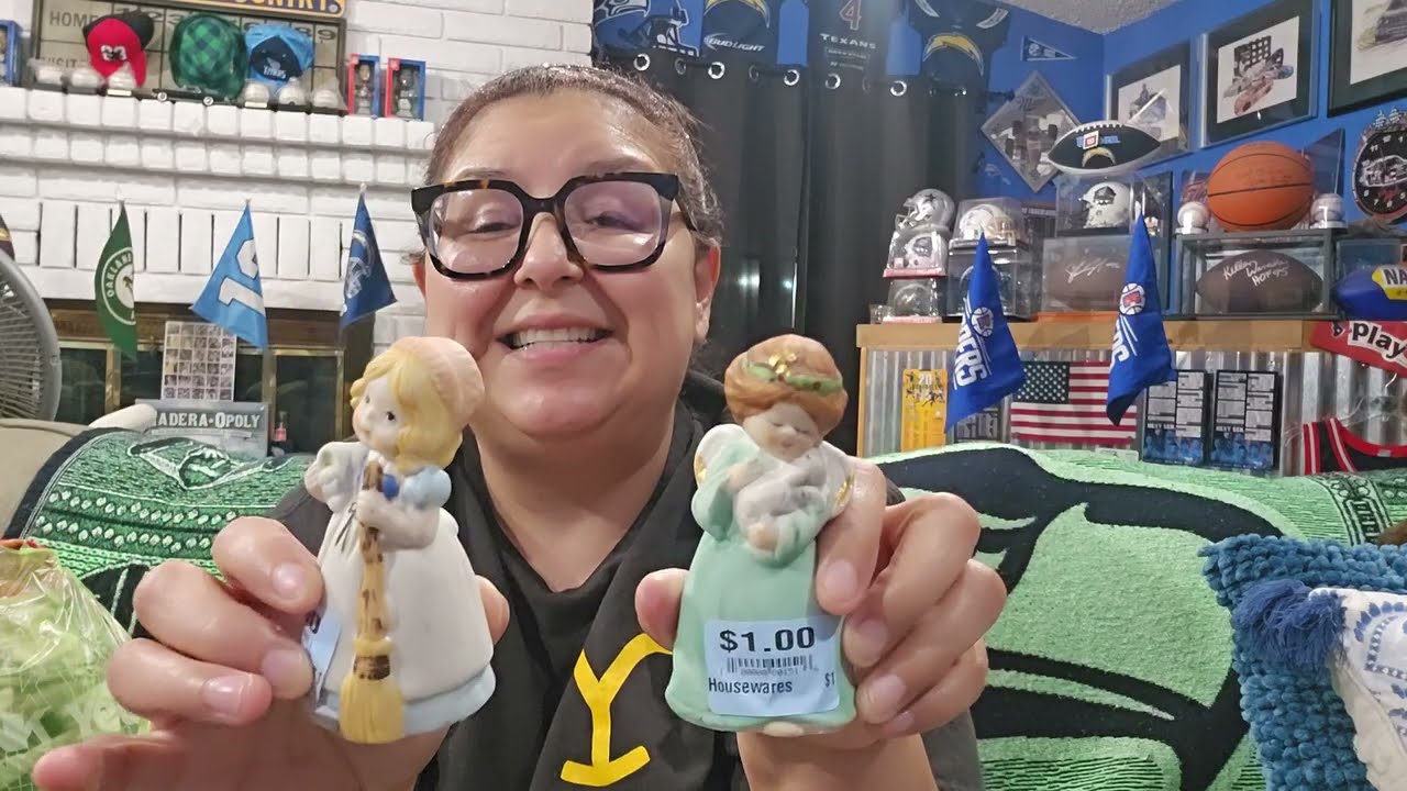MCC Blackstone Thrift store Fresno Ca amazing finds $5.00 fill a bag of kids clothes .10 each item 