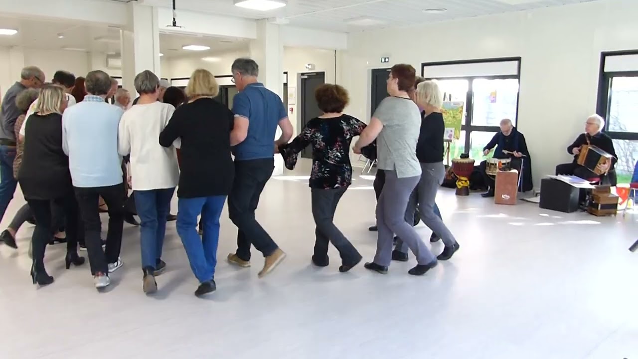 Lucien Dauzet danses trad populaires ROND DE BARBATRE par  PRAIRIAL
