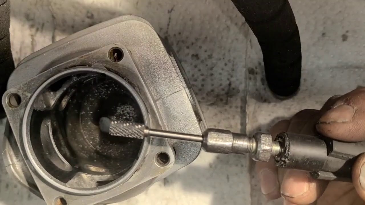 How to port a chainsaw Part 7: Grinding the exhaust port on the echo 670.