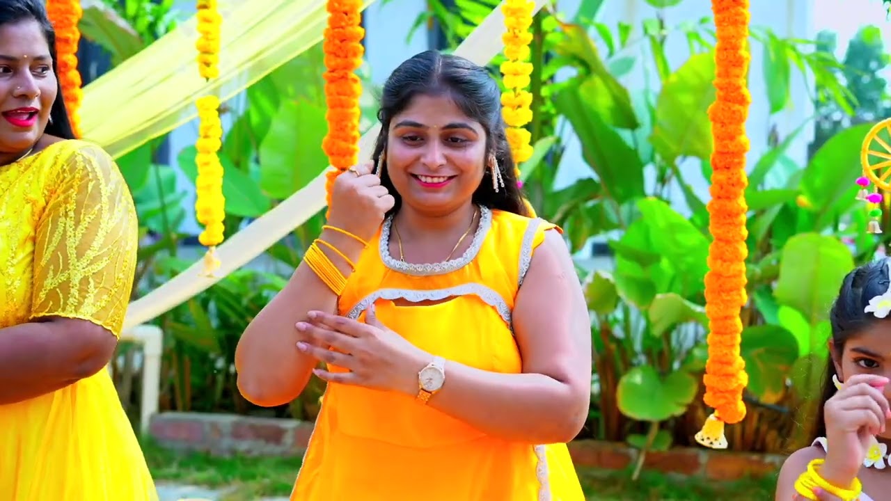 Ashu Ria Haldi cermony