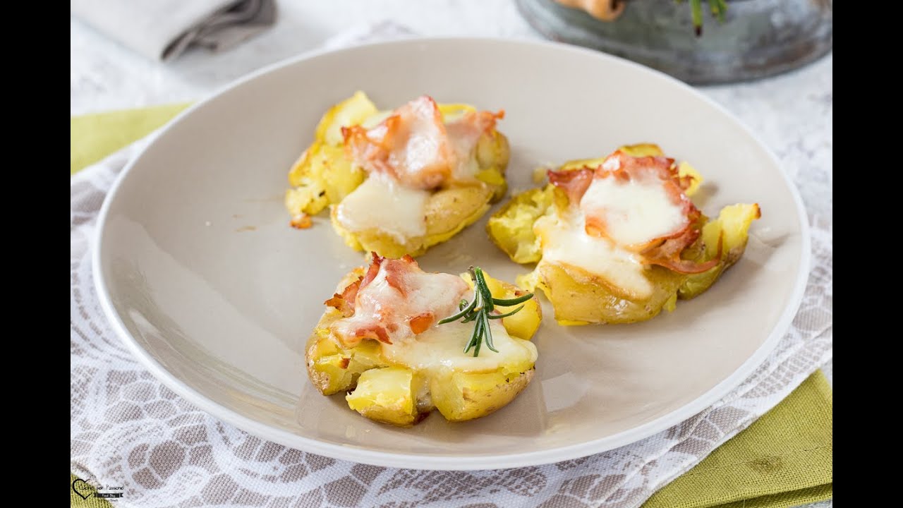 PATATE AL FORNO CON PROSCIUTTO E FORMAGGIO