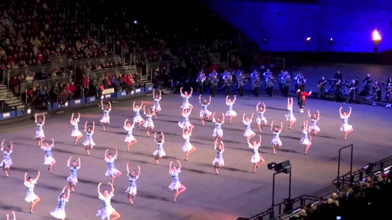 Royal Edinburgh Military Tattoo Highland Dancers 2014 The Gael - Last Mohican